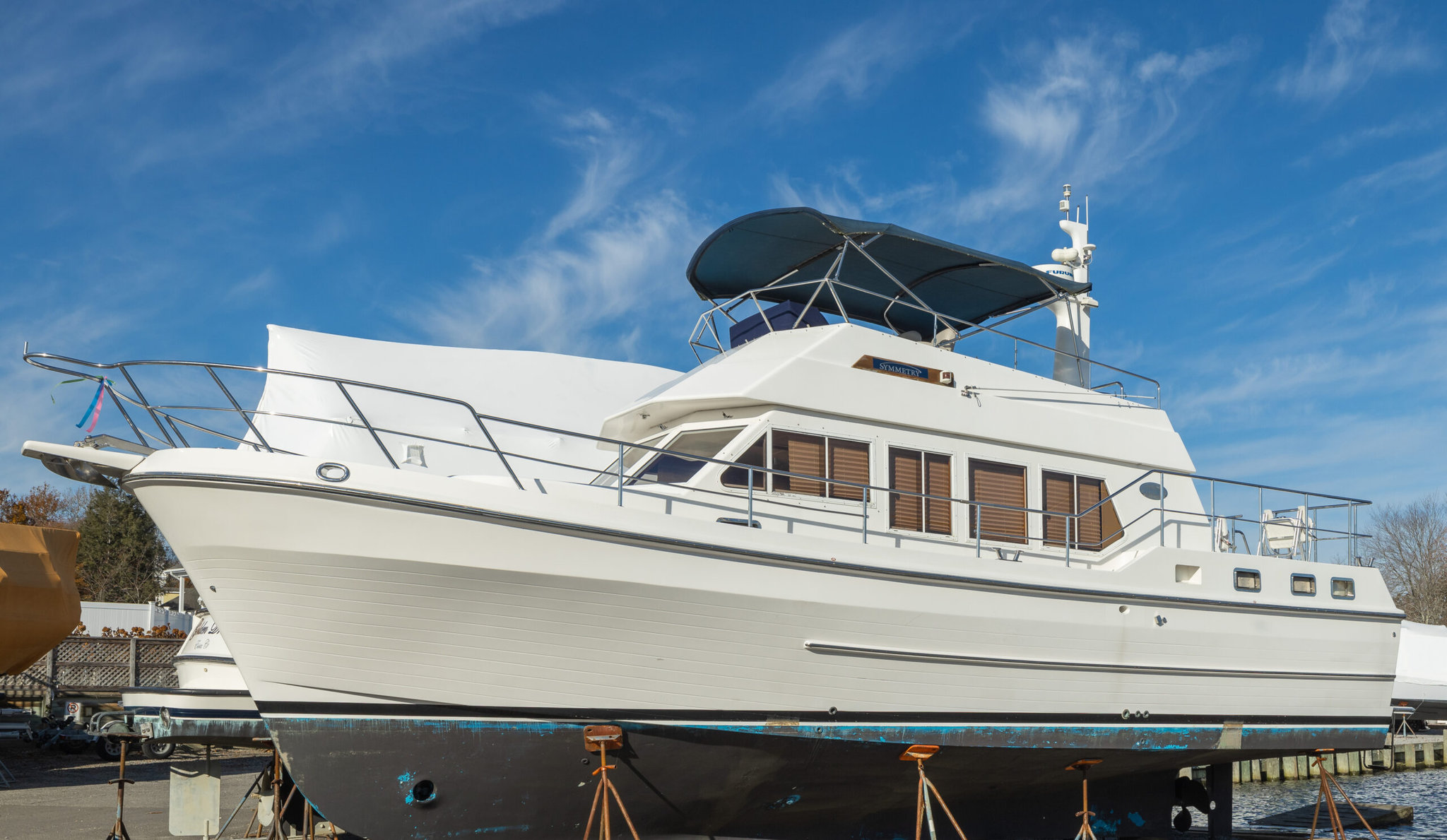 2001 Symbol 42 Sun Deck Motor Yacht